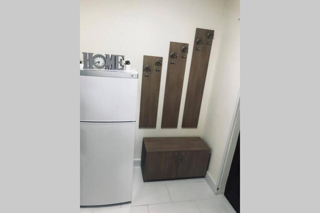 טימישוארה Reeas Apartament מראה חיצוני תמונה